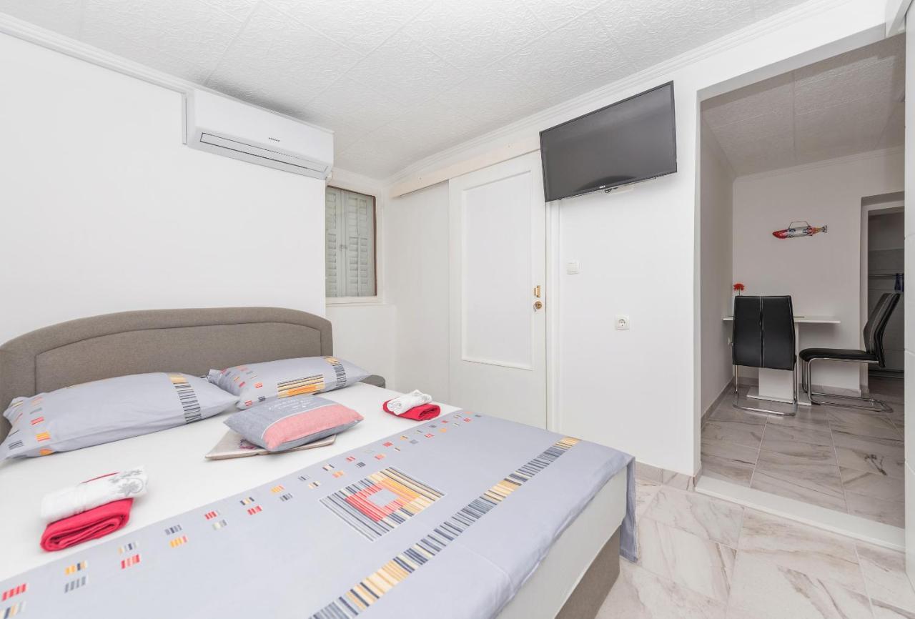 Apartments Calla Makarska Exterior photo